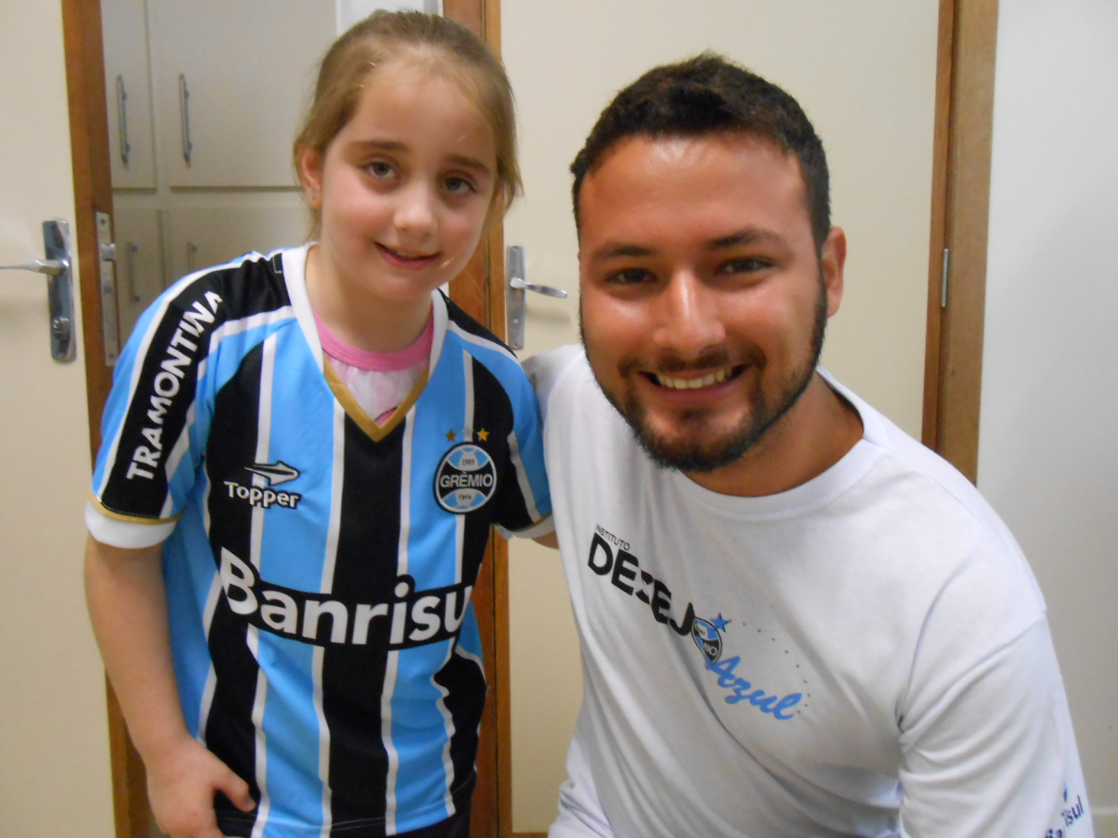 Bianca faz tratamento no Instituto de Cardiologia. Tinha como desejo receber o uniforme completo do seu time do coração. E com a colaboração do voluntário Fernando Luz, levamos para Bianca um kit completo.