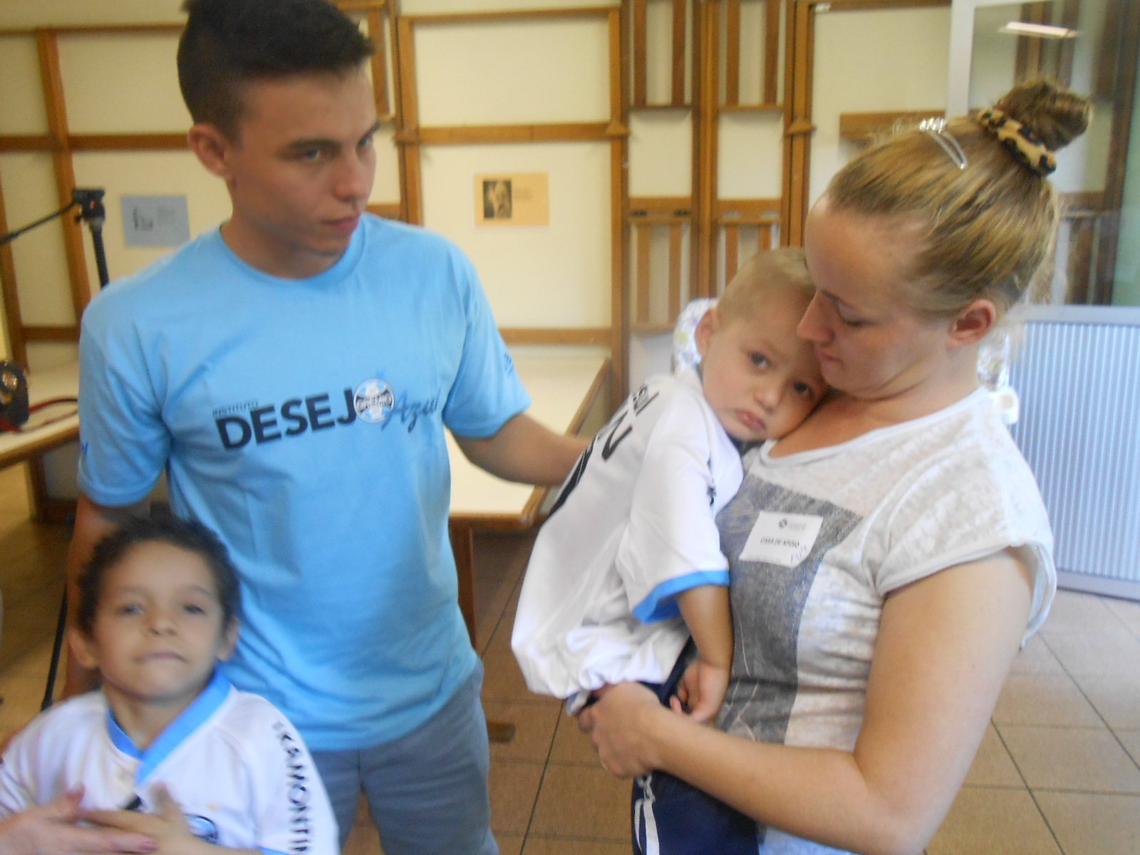 Bryan está na casa de apoio do Instituto de Câncer Infantil. Seu desejo era ganhar uma camiseta oficial do Imortal Tricolor. E isso aconteceu com a colaboração do voluntário Felipe Caldeira. Hoje Bryan vai assistir ao jogo de camiseta nova.