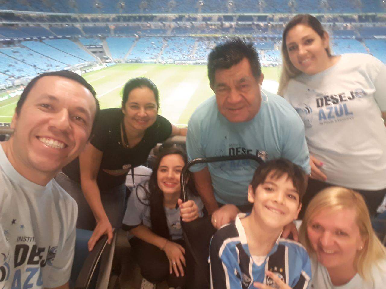 Agora recuperado, Lucas queria ir ver o Grêmio jogar na Arena. Era um grande sonho seu e dos seus pais. E com a colaboração dos voluntários Taílson Rigon, Bruna Pereira Rigon, Emily Rigon e Lunardo e Glaci Riigon Lucas e seus pais foram assistir Grêmio x Avenida e ver o Tricolor chegar a mais uma final de Gauchão